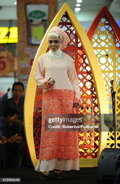 Modelabel Styleislam 21 Muslim Models Take Part In Hijab Fashion Show As Ramadan Observers ...