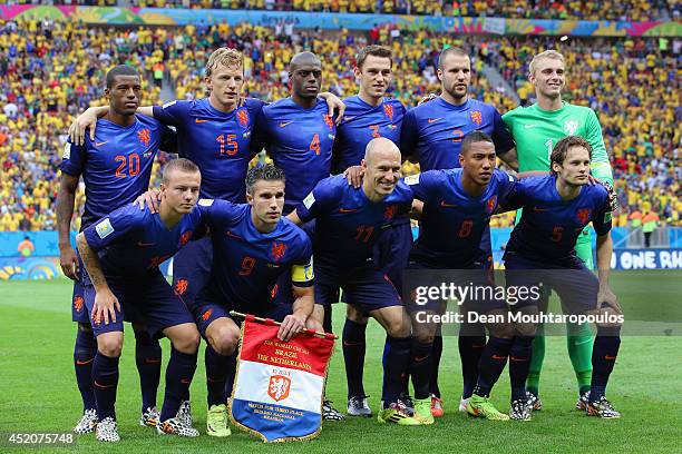 The Netherlands pose for a team photo prior to the 2014 FIFA World Cup Brazil Third Place Playoff match between Brazil and the Netherlands at Estadio...