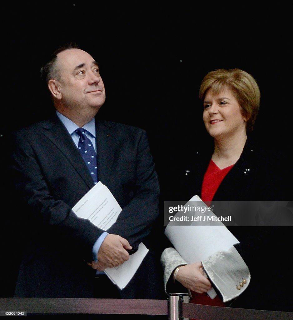 Alex Salmond Reveals The White Paper For An Independent Scotland