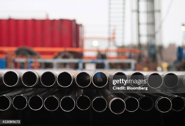 Oil Rig Threaded Pipe 169 Threaded Pipe Stock Photos, High-Res Pictures, and Images - Getty ...