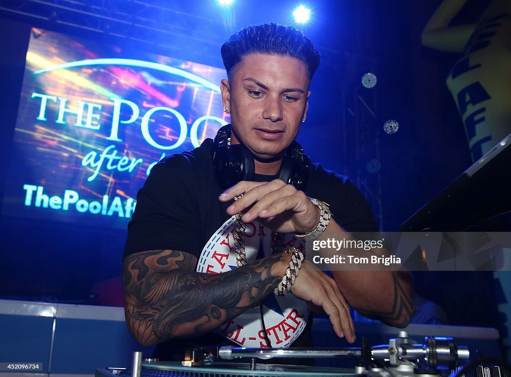 DJ Pauly D Performs At The Pool After Dark