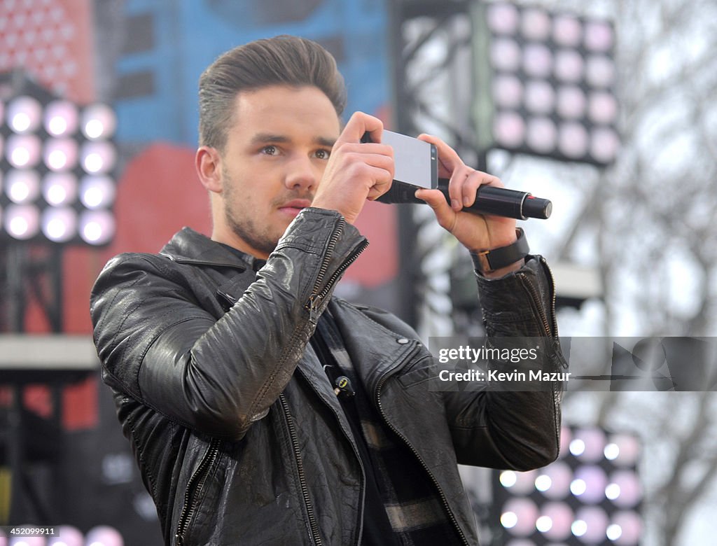 One Direction Performs On ABC's "Good Morning America"