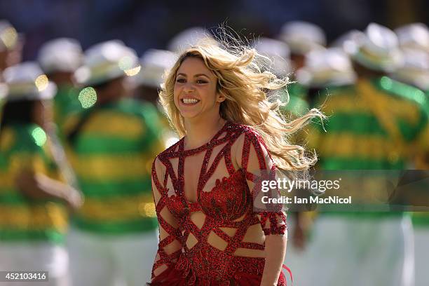 Shakira World Cup Photos and Premium High Res Pictures - Getty Images