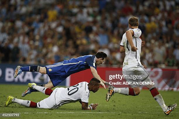 Argentina's forward Lionel Messi vies with Germany's defender Jerome Boateng during the final football match between Germany and Argentina for the...