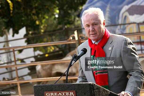 Councilman Tom LaBonge kicks off the L.A. Zoo's holiday festivities and welcomes Santa and his reindeer to the L.A. Zoo held at the Los Angeles Zoo...