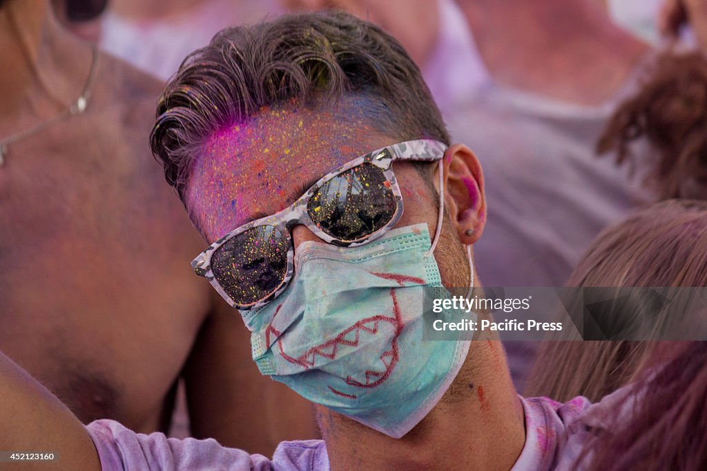 The Indian festival Holi Fusion was held in Turin, with the...