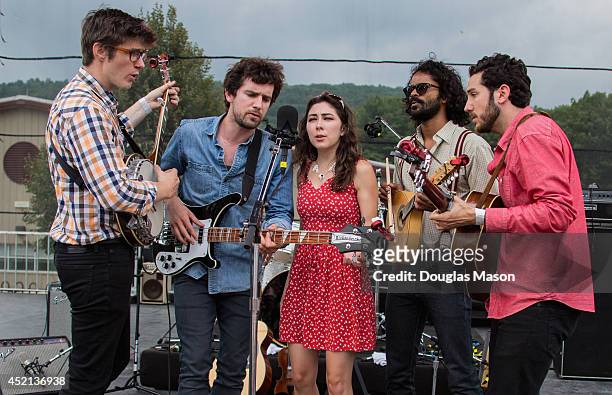 David Senft, Don Mitchell, Heather Maloney, Auyon Kukhaji and Harris Paseltner of Heather Maloney and Darlingside perform during the 2014 Green River...
