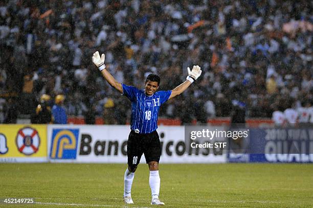 Honduran goalkeeper Noel Valladares celebrates the victory by 4-0 against Costa Rica in their FIFA World Cup South Africa 2010 qualifier football...