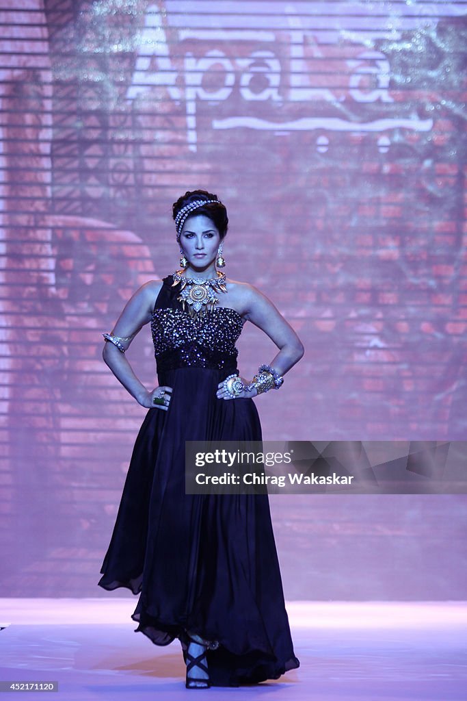 India International Jewellery Week 2014 - Day 1