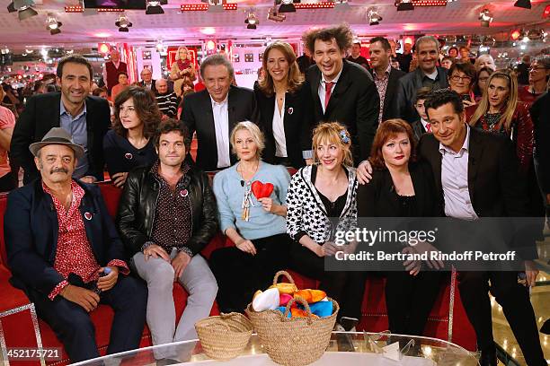Mains guests of the show Louis Chedid and his son Mathieu Chedid 'M', Florence Thomassin, Julie Depardieu, Catherine Jacob and Laurent Gerra, Mathieu...