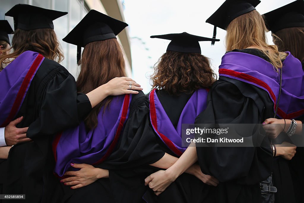 Graduates Celebrate On The Southbank