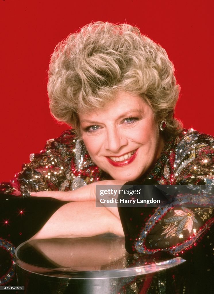 Singer Rosemary Clooney Poses For A Portrait In 1985 In Los Angeles singer-rosemary-clooney-poses-for-a-portrait-in-1985-in-los-angeles