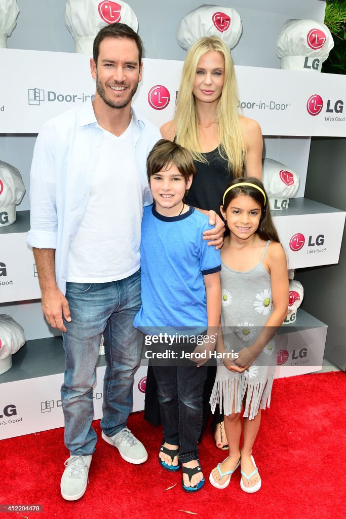 LG And Chef Sandra Lee Host LG Junior Chef Academy To Celebrate The Launch Of The Door-in-Door Refrigerator With CustomChill, Benefiting No Kid Hungry