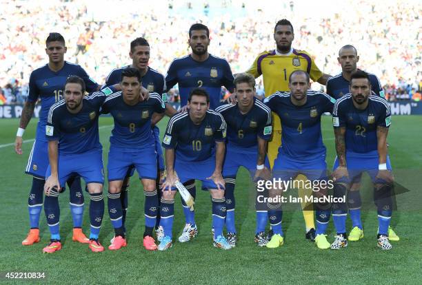 Argentina pose for a team photograph during the 2014 World Cup final match between Germany and Argentina at The Maracana Stadium on July 13, 2014 in...