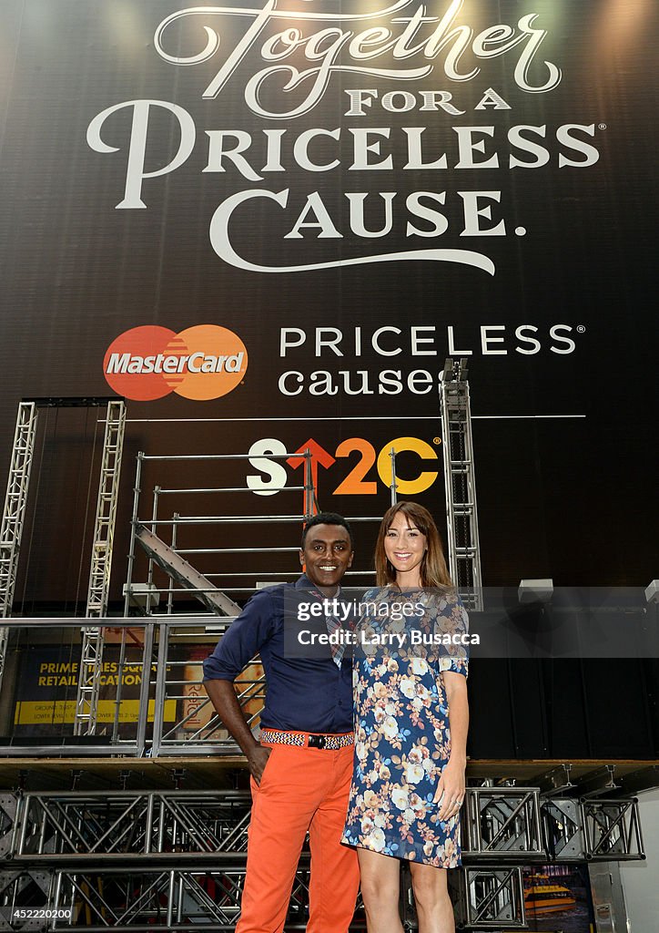 MasterCard and Stand Up To Cancer Launch "The Priceless Table" in Times Square