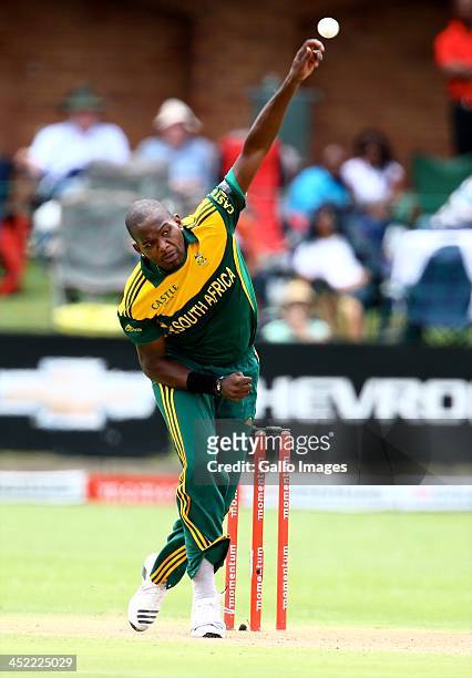 Lonwabo Tsotsobe of South Africa during the 2nd One Day International match between South Africa and Pakistan at AXXESS St Georges on November 27,...