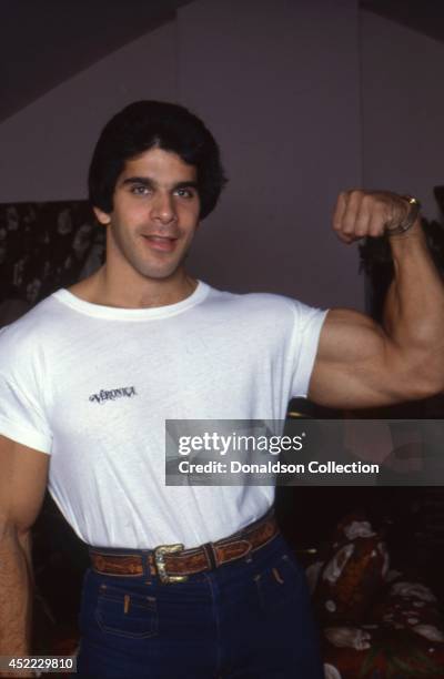 Actor and bodybuilder Lou Ferrigno poses for a portrait in circa 1980 in Los Angeles, California.