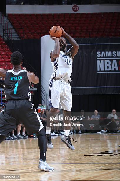 Ivan Johnson of the Dallas Mavericks shoots against the Charlotte Hornets at the Samsung NBA Summer League 2014 on July 16, 2014 at the Thomas & Mack...