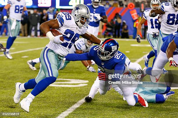 DeMarco Murray of the Dallas Cowboys in action against the New York Giants at MetLife Stadium on November 24, 2013 in East Rutherford, New Jersey....