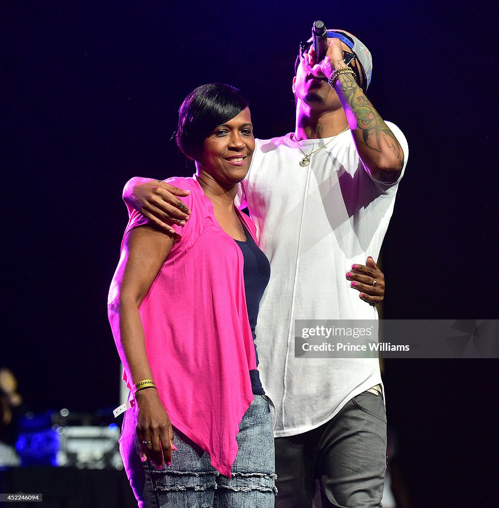 August Alsina And His Mother