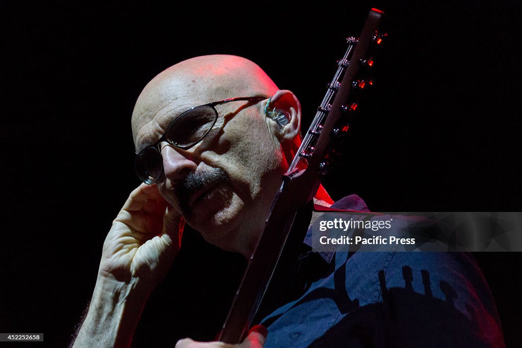 Tony Levin of The Crimson ProjeKCt, an offshoot of the band...