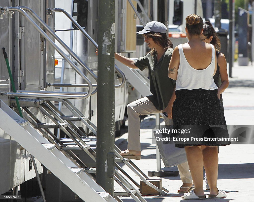 Penelope Cruz On Set Filming 'Ma Ma' In Madrid - July 14, 2014