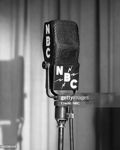 Rca R44 Rca Microphone Photos and Premium High Res Pictures - Getty Images