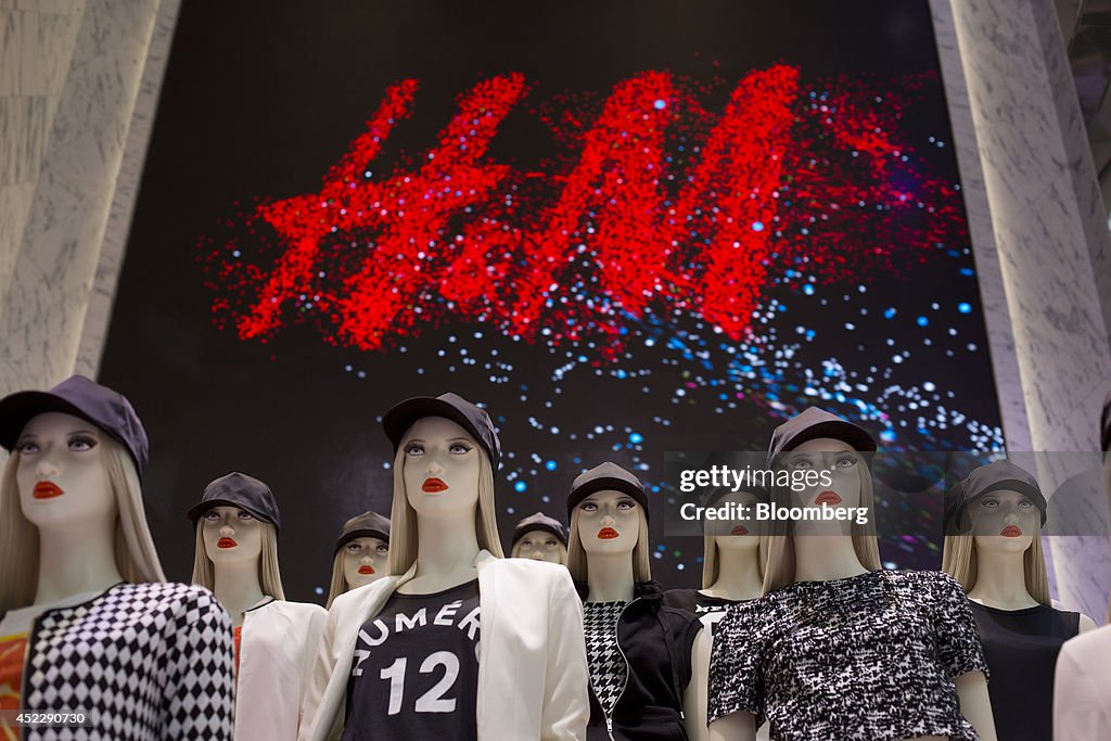 Shoppers Inside H&M During The Grand Opening Of New Flagship Store on Fifth Avenue