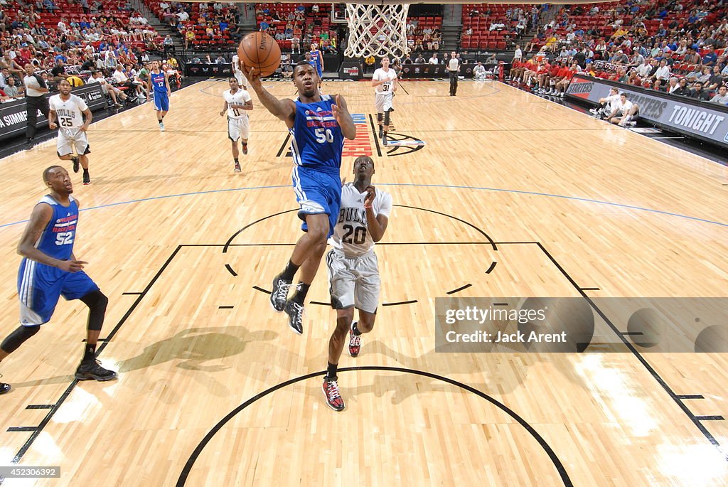 Philadelphia 76ers v Chicago Bulls