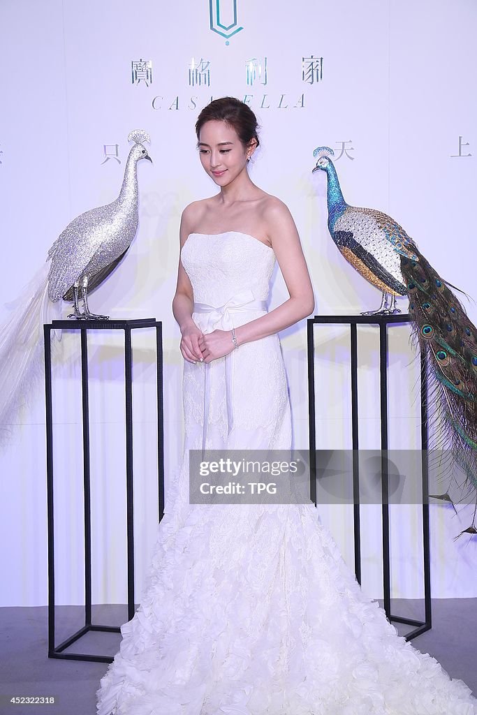 Ning Chang Attends Commercial Activity In Taipei