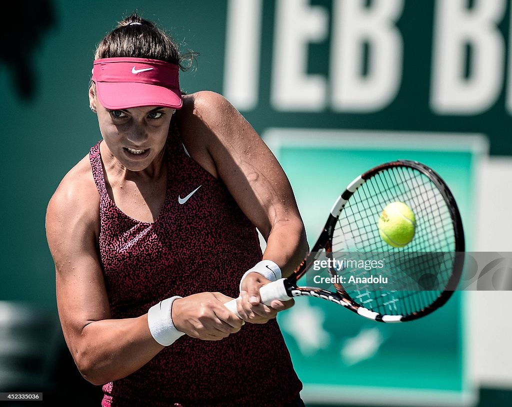 Ana Konjuh -  Elina Svitolina at TEB BNP Paribas Istanbul Cup