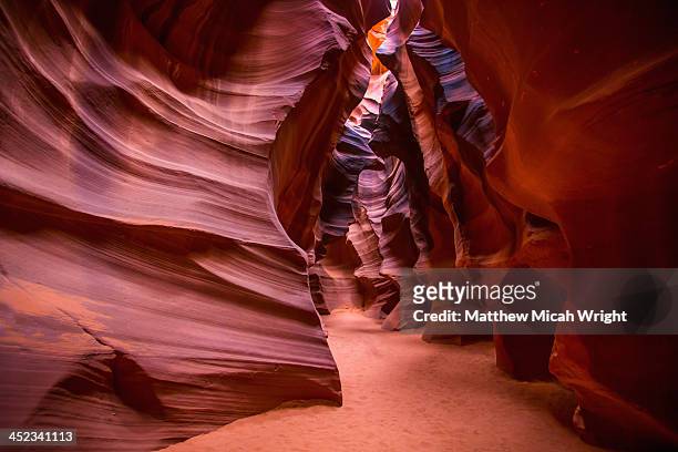 the antelope canyon caves - grotta foto e immagini stock