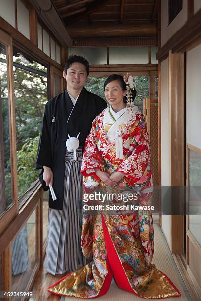 ceremonial photograph - 結婚式 日本 ストックフォトと画像