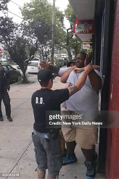 Pound asthmatic Eric Garner died while being arrested by police in Staten Island.