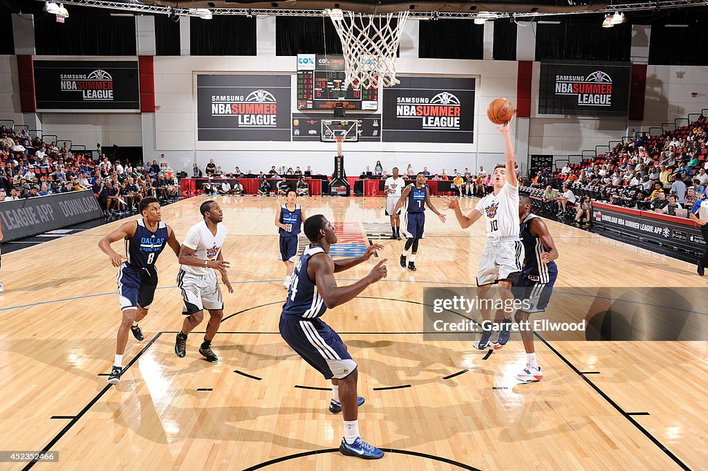 Dallas Mavericks v Phoenix Suns