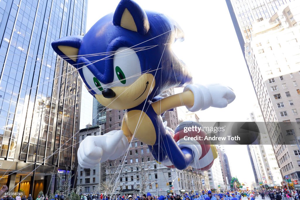 Sonic The Hedgehog - Thanksgiving Day Parade