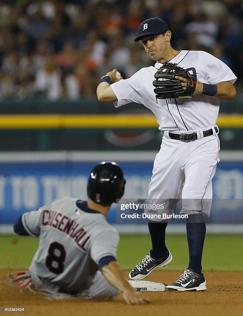 Cleveland Indians v Detroit Tigers