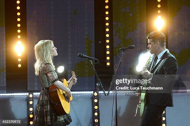 Ilse DeLange and Willem Bijkerk perform the 'Starnacht am Woerthersee' at Woertherseebuehne Klagenfurt on July 18, 2014 in Klagenfurt, Austria.