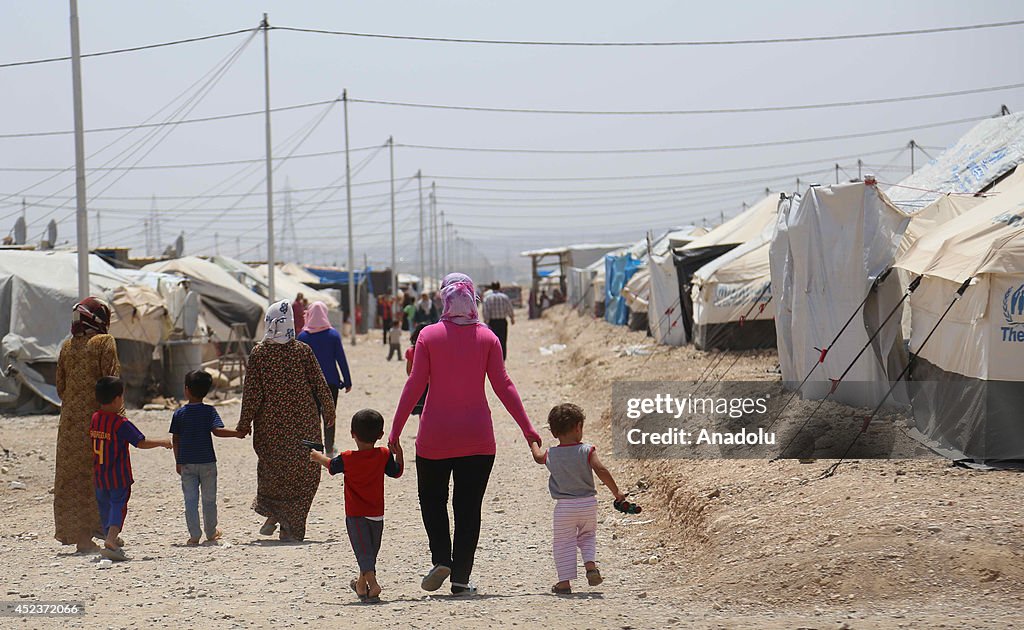 Syrian refugees in Arbat Refugee Camp