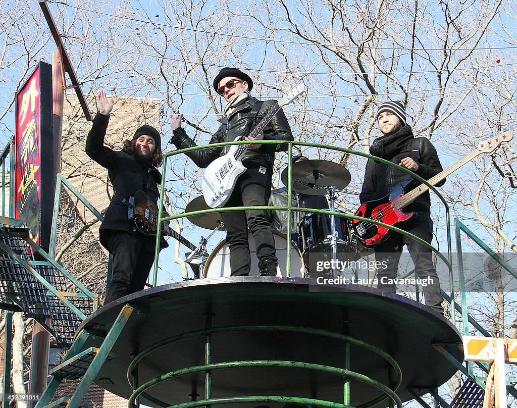 Nickelodeon's SpongeBob SquarePants, Dora The Explorer And Teenage Mutant Ninja Turtles Kick Off The Holidays At 87th Annual Macy's Thanksgiving Day Parade