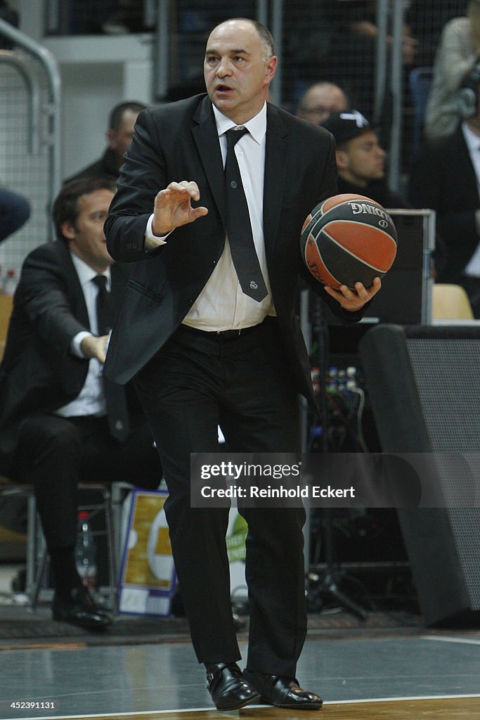 Brose Baskets Bamberg v Real Madrid - Turkish Airlines Euroleague