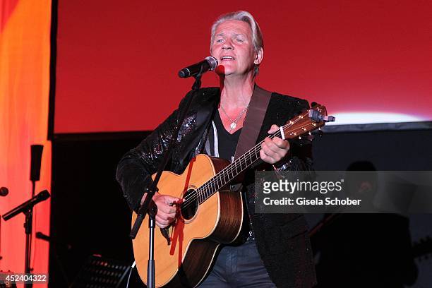 Johnny Logan sings at the Kaiser Cup 2014 Gala on July 19, 2014 in Bad Griesbach near Passau, Germany.