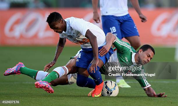 Wendel of Palmeiras fights for the ball with Marquinhos of Cruzeiro during the match between Palmeiras and Cruzeiro for the Brazilian Series A 2014...