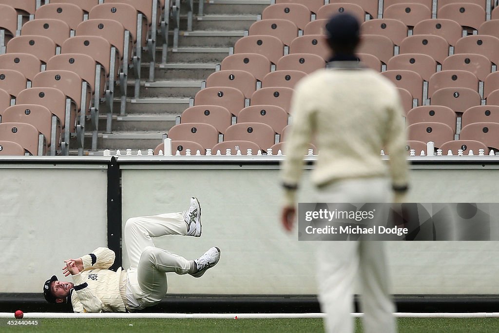 Sheffield Shield - Bushrangers v Redbacks: Day 1