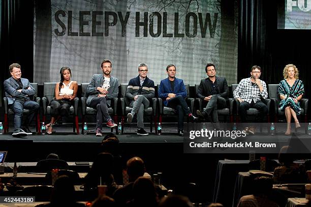 Actors John Noble, Nicole Beharie, and Tom Mison, and producers Alex Kurtzman, Roberto Orci, Len Wiseman, Mark Goffman, and Heather Kadin speak...