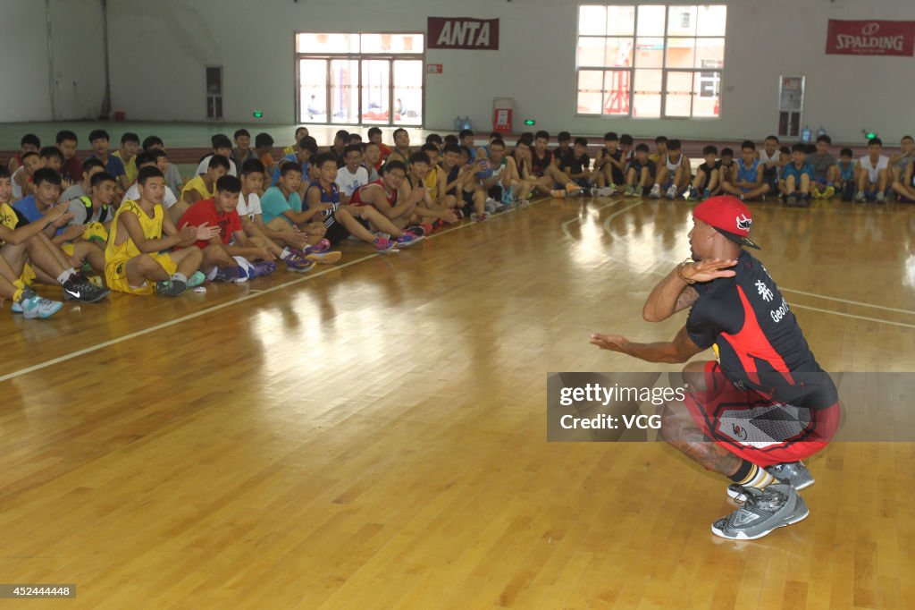 George Hill Coaches Students In Henan