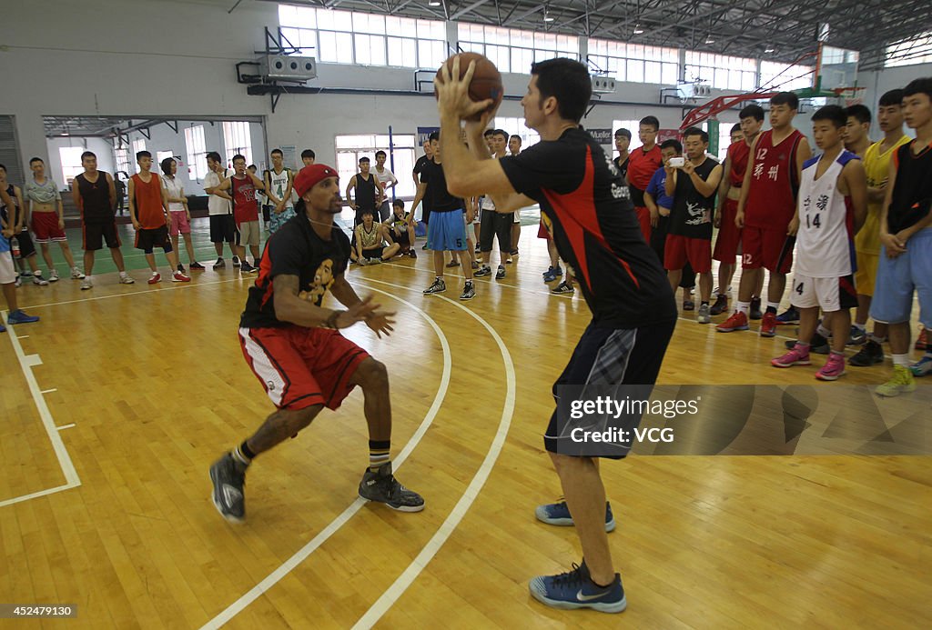 George Hill Coaches Students In Henan