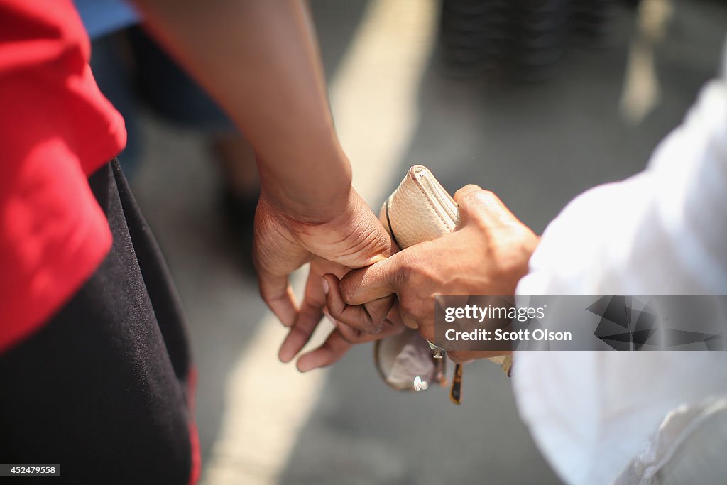 Chicago Community Mourns 11-Year Old Victim Of Gun Violence