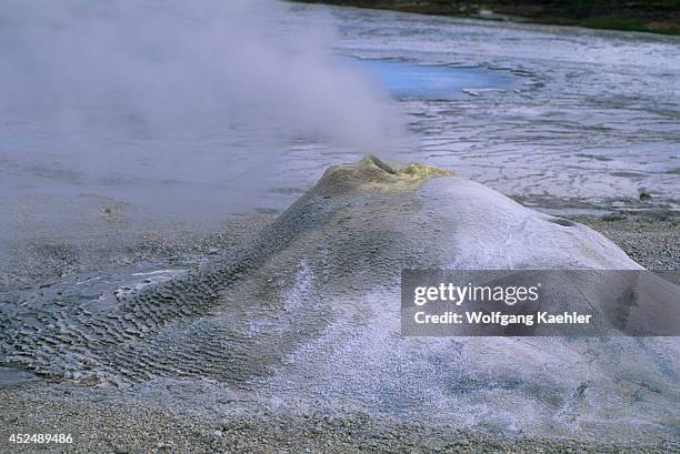 Fumaroles Examples Fumarole Photos and Premium High Res Pictures - Getty Images
