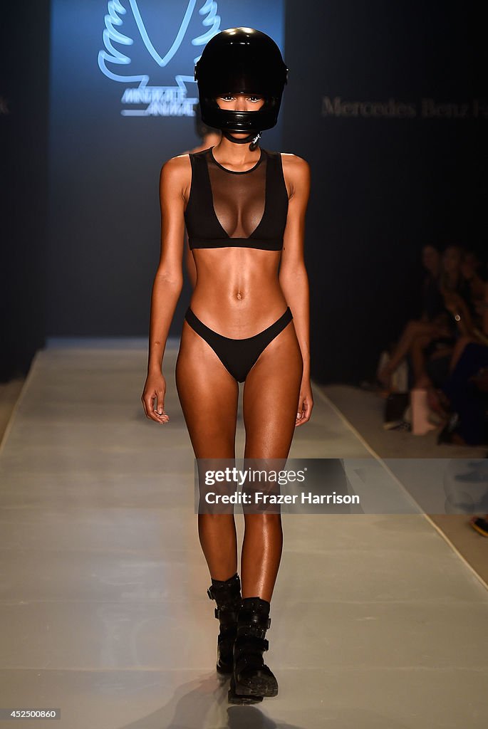 Minimale Animale - Runway - Mercedes-Benz Fashion Week Swim 2015